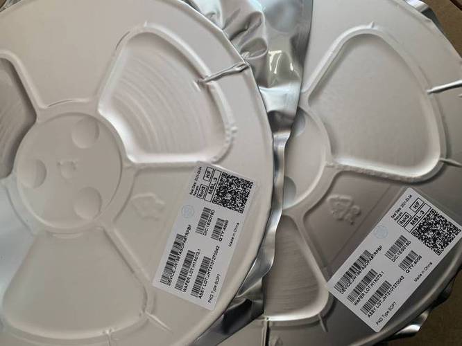 应用领域:3000片/包包装:开关稳压器产品说明:分布式电源系统特色服务